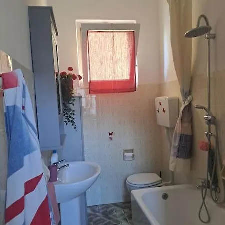 Casa Blue Sky Feriehus Borgo Santa Maria